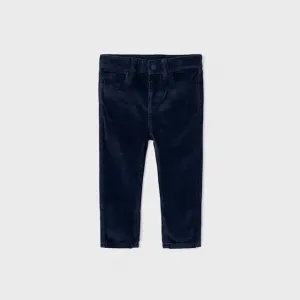 Дълъг панталон рипсено кадифе slim fit в тъмно синьо за бебе момче Майорал