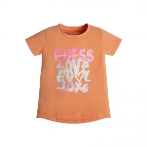 Оранжева тениска с къс ръкав с цветни надписи отпред за момиче Guess