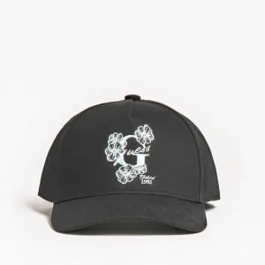 Шапка с козирка в черно с бродирани цветя Guess