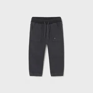 Панталон jogger туил soft в тъмносив цвят за бебе момче Mayoral