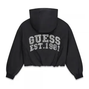 Преходно късо черно яке за момиче с качулка и голям надпис на гърба Guess