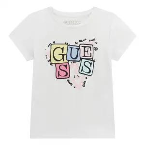 Бяла тениска за мини момиче с гумирани цветни букви Guess