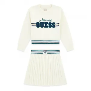 Детски плетен комплект от две части Guess – Екрю пуловер и тъмносиня плисирана пола